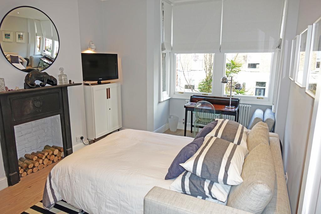 Sparkling Apartment In Kensington Olympia Londýn Exteriér fotografie